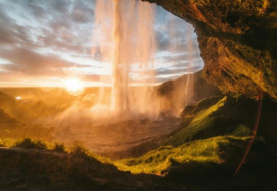 Viaggio in Islanda in estate: un tuffo tra cascate e natura