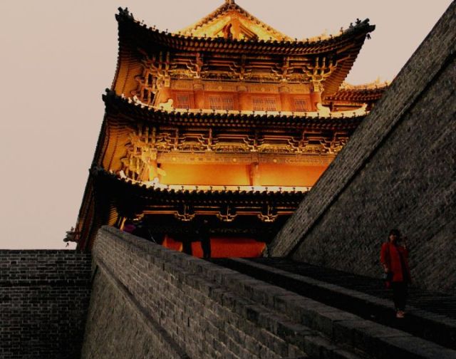 Cina zaino in spalla con Adrian Fartade