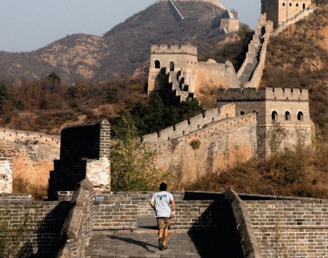Cina zaino in spalla con Adrian Fartade